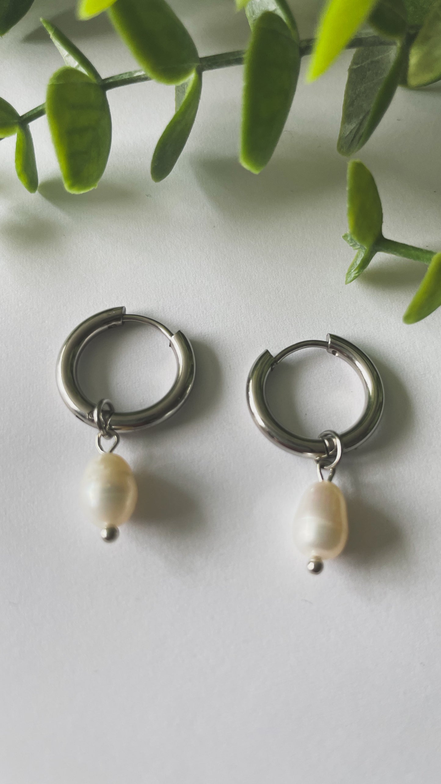 Rae | Fresh Water Pearl pendanat Earrings