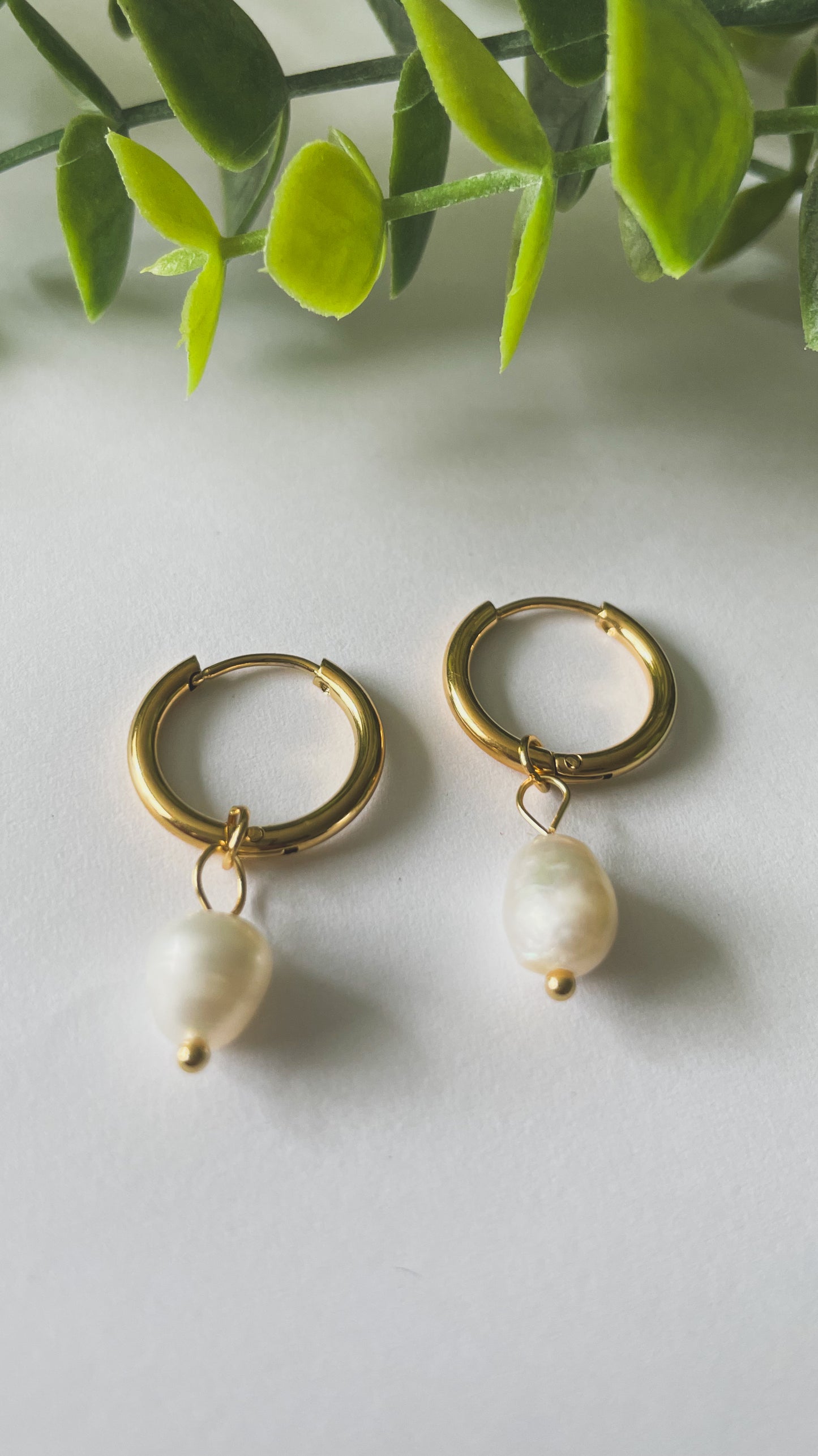 Rae | Fresh Water Pearl pendanat Earrings