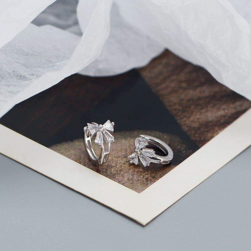 Lovey | Diamond Bow Huggies