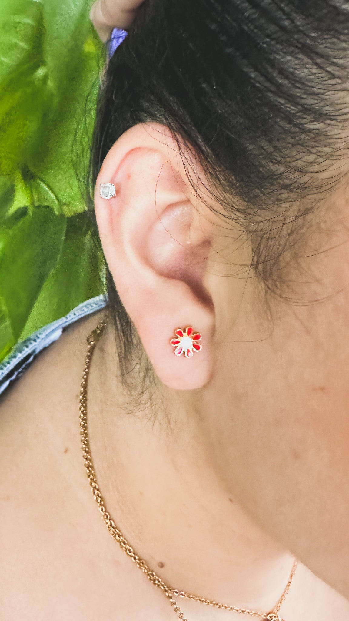 Avery | Flower Screw Back Stud Earrings