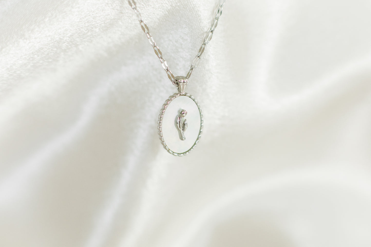 Evelyn Tulip Necklace