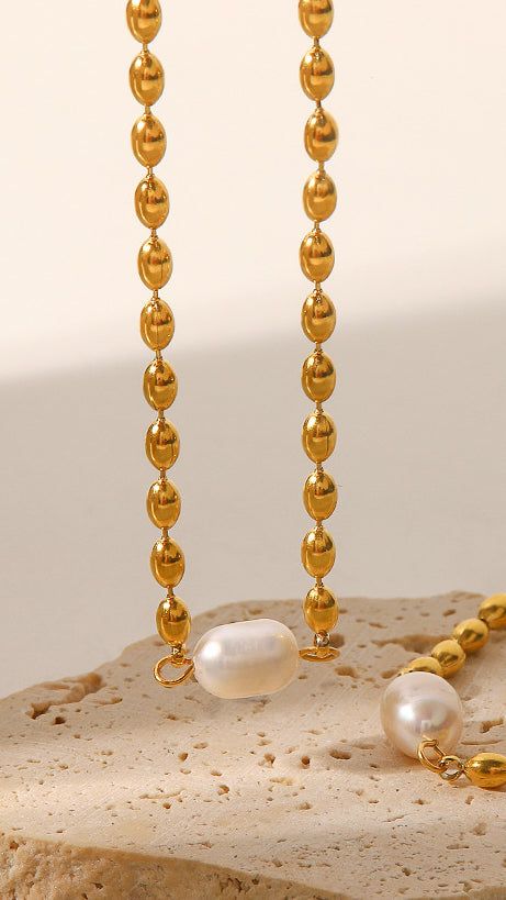 Maggie Necklace | Beaded Necklace with Pearl Center