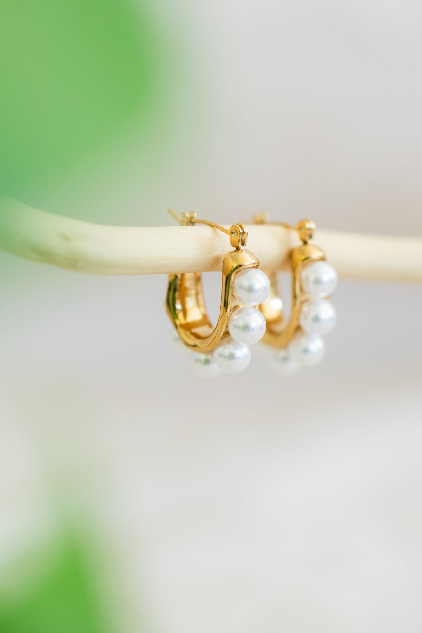 Alma | Pearl Hoop Earrings