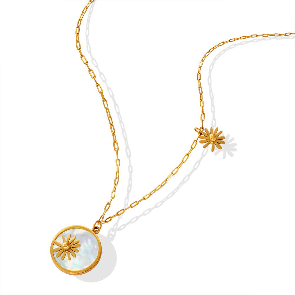 Bree |  Mother of Pearl Daisy Necklace