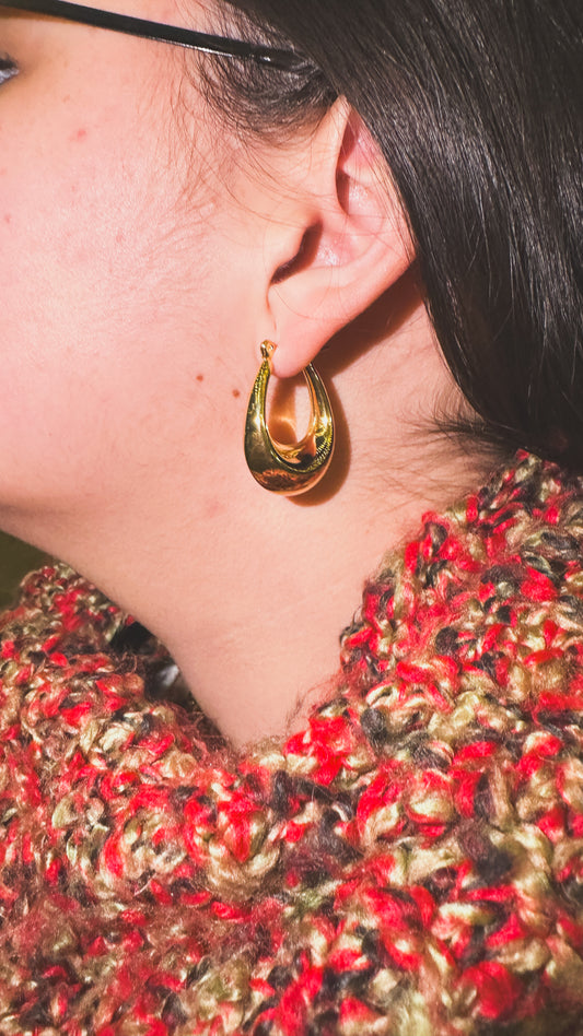 Ivy | Oval Hoop Earrings