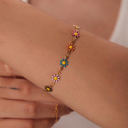 Daisy |  Daisy Chain Bracelet (Colorful and White)