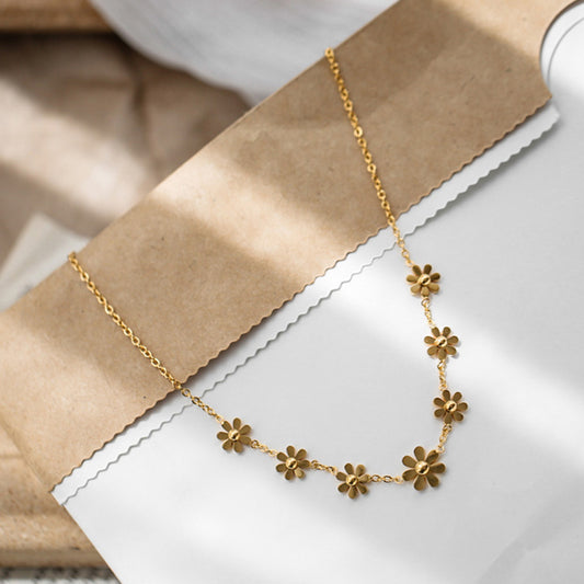 Aster |  Gold Daisy Pendant  Necklace