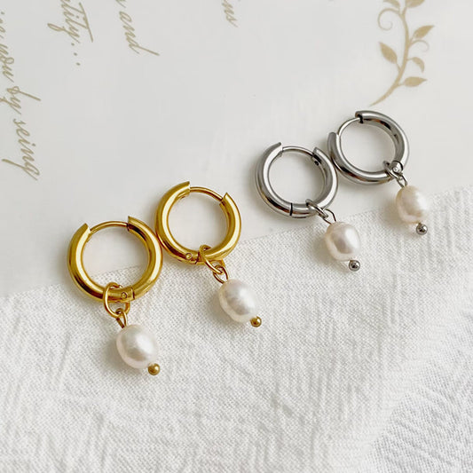 Rae | Fresh Water Pearl pendanat Earrings